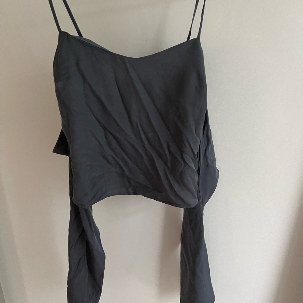 SOLD BNWT princess polly cold shoulder top - Picture 6 of 7